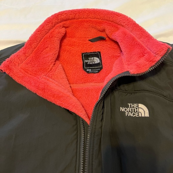 THE NORTH FACE Pink & Charcoal Black Denali Silken Fleece Zip-Up Jacket. Size M - Picture 4 of 8